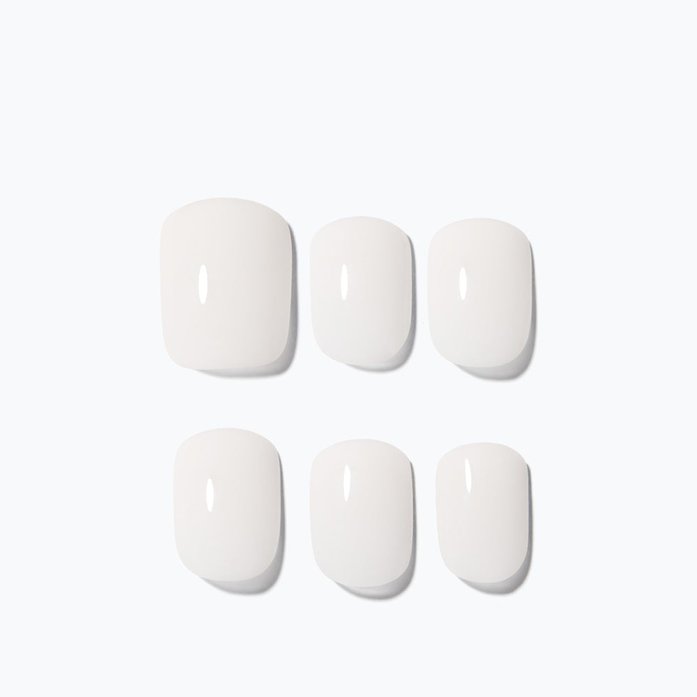 Dashing Diva Magic Press - Milk (Short Square)