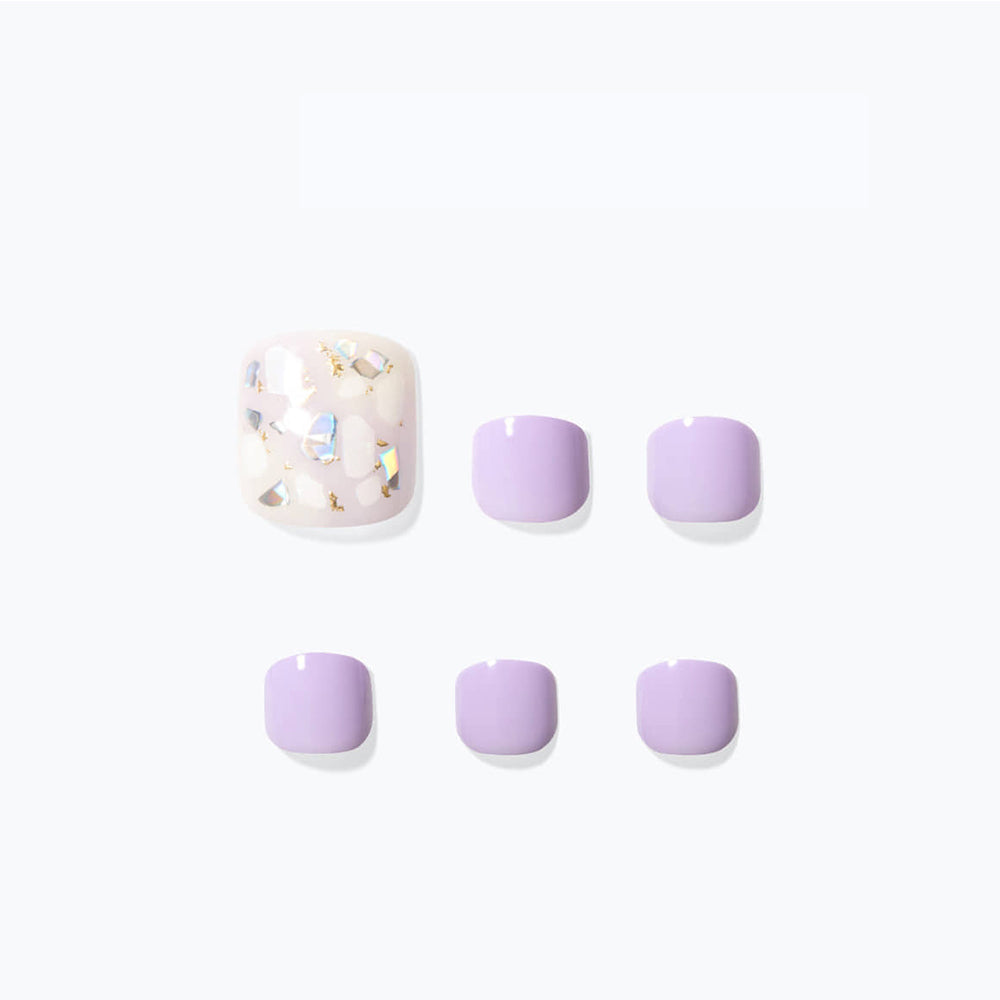 Dashing Diva Magic Press Pedi - Very Peri Petal