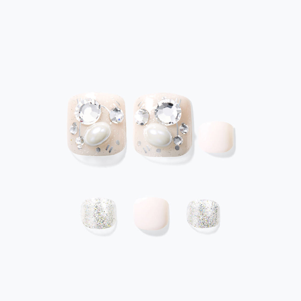 Dashing Diva Magic Press Pedi - White Pearl